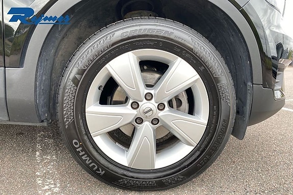 Volvo XC40 14 of 18