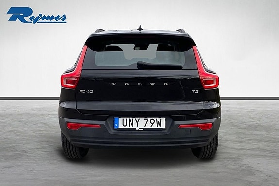 Volvo XC40 17 of 18