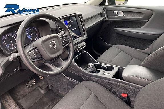 Volvo XC40 5 of 18