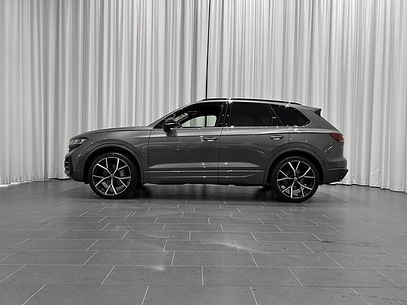 Volkswagen Touareg 2 of 22