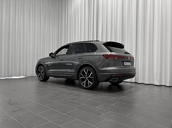 Volkswagen Touareg 3 of 22
