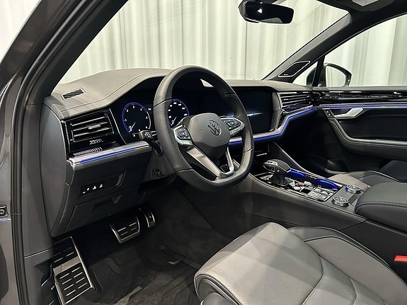 Volkswagen Touareg 12 of 22