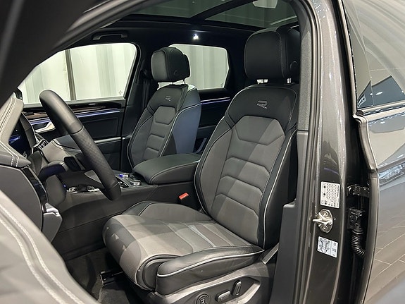 Volkswagen Touareg 8 of 22