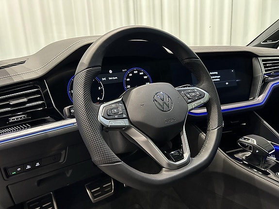 Volkswagen Touareg 13 of 22