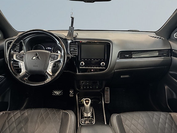 Mitsubishi Outlander 8 of 27