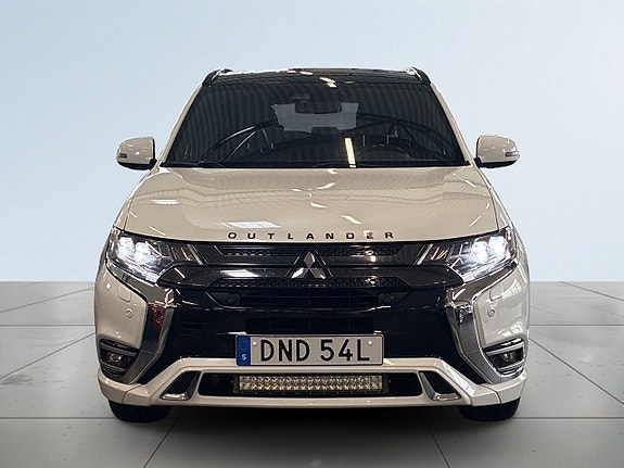 Mitsubishi Outlander 2 of 27