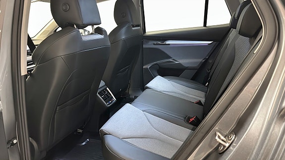 Skoda Enyaq 12 of 14