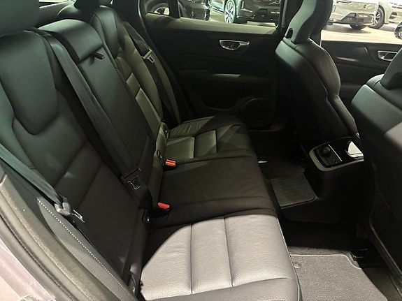 Volvo V60 12 of 18