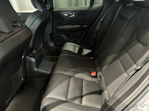 Volvo V60 10 of 18