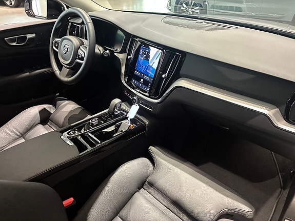 Volvo V60 14 of 18