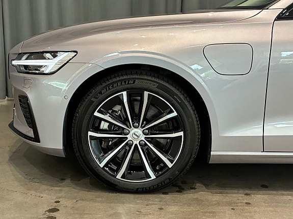 Volvo V60 9 of 18