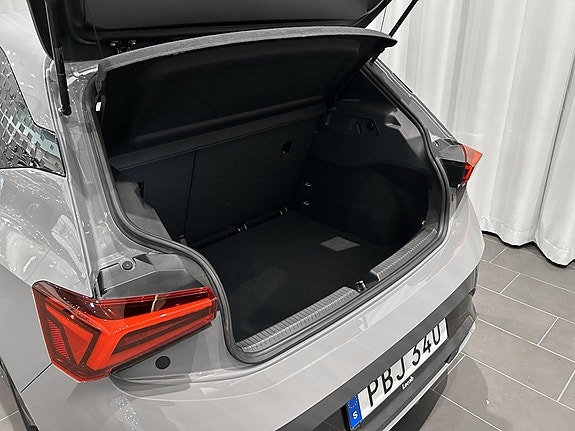 Cupra Born 4 of 13