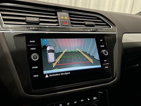 Volkswagen Tiguan 14 of 17