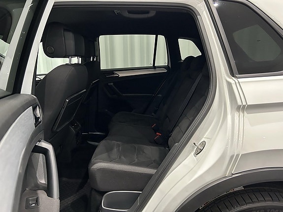 Volkswagen Tiguan 9 of 17
