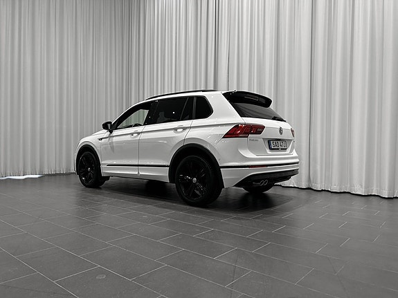 Volkswagen Tiguan 3 of 17