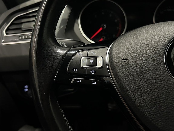 Volkswagen Tiguan 13 of 17