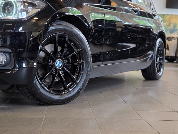 BMW 118i 5 of 13