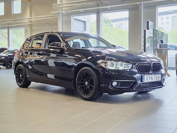 BMW 118i 2 of 13