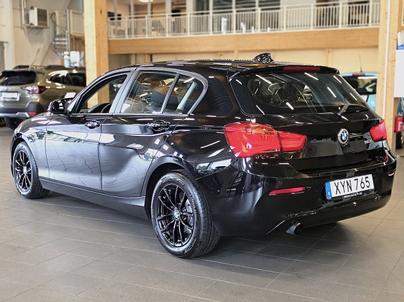 BMW 118i 4 of 13