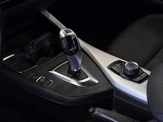 BMW 118i 12 of 13