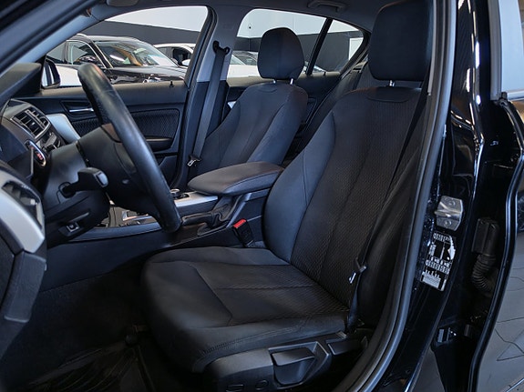 BMW 118i 6 of 13