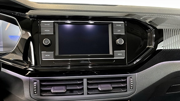 Volkswagen T-Cross 9 of 13