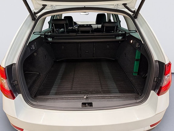 Skoda Octavia 16 of 21