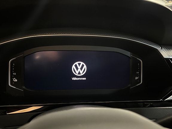 Volkswagen Arteon 17 of 27