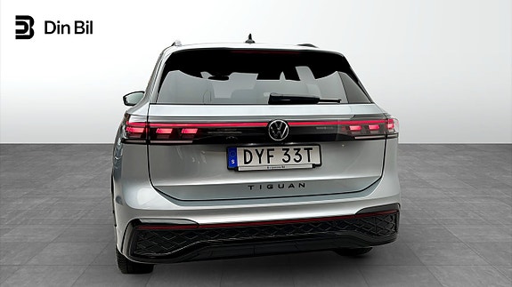 Volkswagen Tiguan 5 of 12