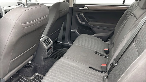 Volkswagen Tiguan Allspace 11 of 12