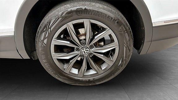 Volkswagen Tiguan Allspace 6 of 12