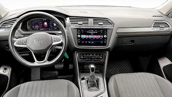 Volkswagen Tiguan Allspace 10 of 12