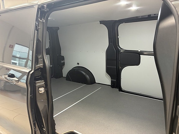 Volkswagen Transporter 13 of 19