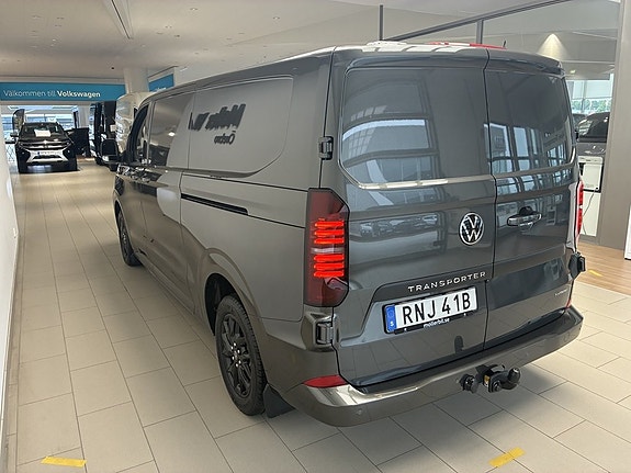 Volkswagen Transporter 4 of 19