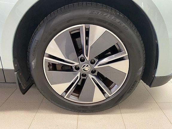 Skoda Enyaq 9 of 10