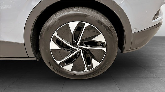 Volkswagen ID.4 6 of 12