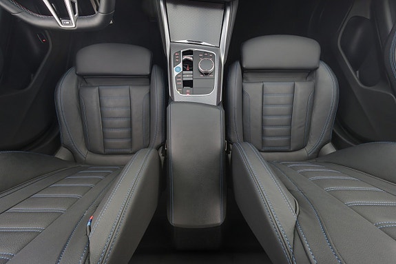 BMW i4 14 of 29