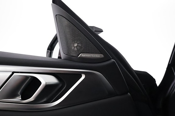 BMW i4 26 of 29