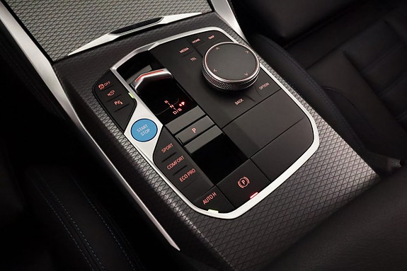 BMW i4 25 of 29