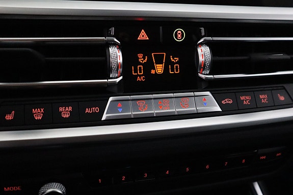 BMW 330e 21 of 26