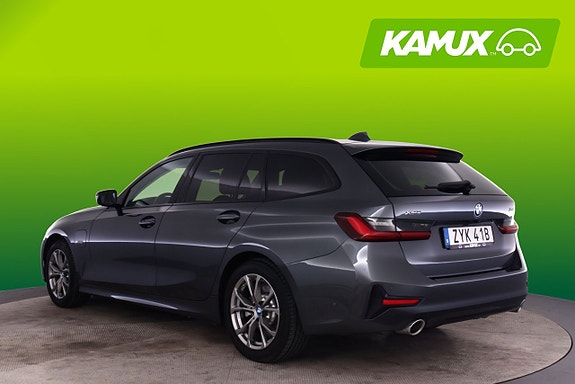BMW 330e 5 of 26