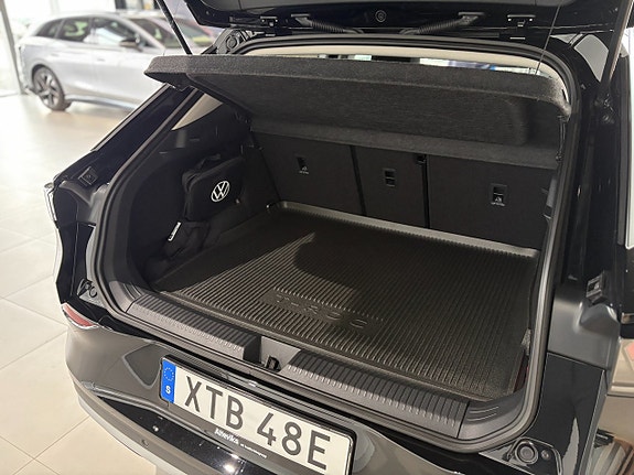 Volkswagen T-Roc 12 of 13