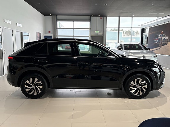 Volkswagen T-Roc 9 of 13