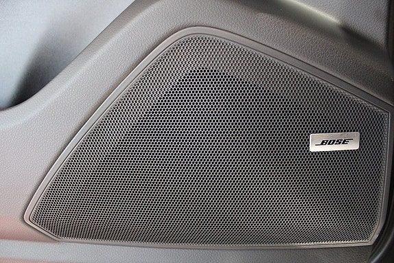 Porsche Cayenne 18 of 24