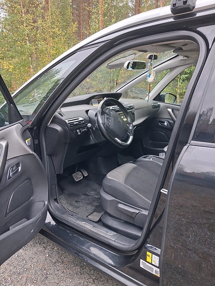 Citroen Grand C4 Picasso 4 of 11
