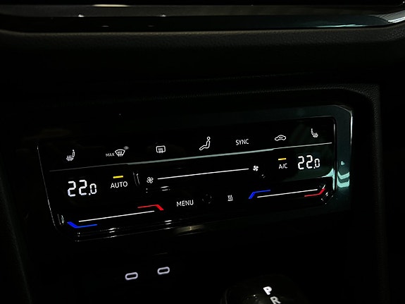 Volkswagen Tiguan 12 of 23