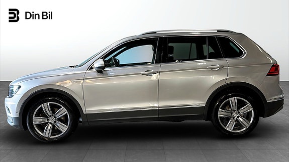 Volkswagen Tiguan 2 of 21