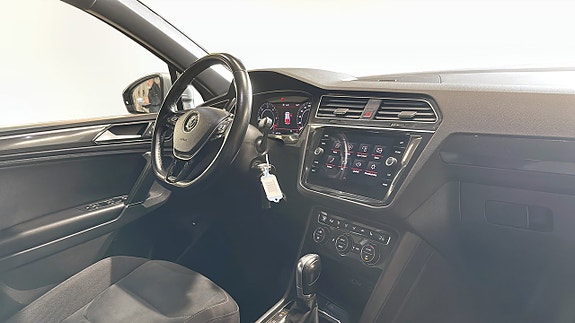 Volkswagen Tiguan 11 of 21