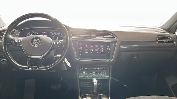 Volkswagen Tiguan 10 of 21