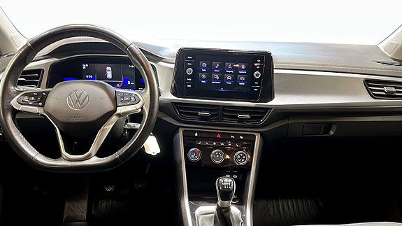 Volkswagen T-Roc 10 of 21